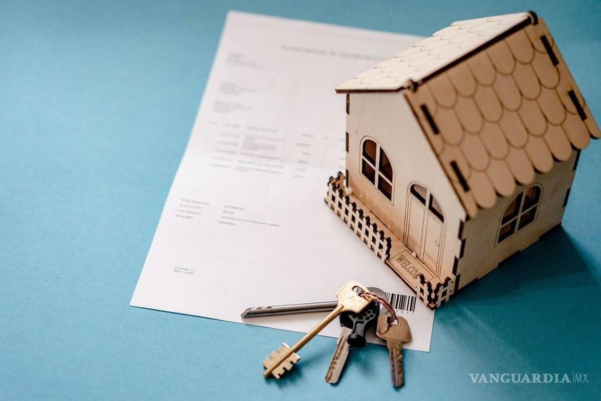 Heredé una casa, ¿el SAT puede cobrarme impuestos?