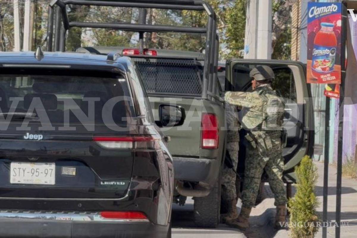 Localizan posible arma homicida en doble cateo de la colonia Esmeralda de Ramos Arizpe