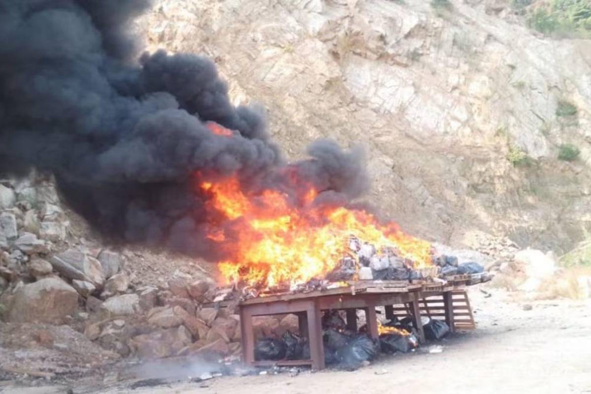 Marina destruye casi cinco toneladas de cocaína en Acapulco