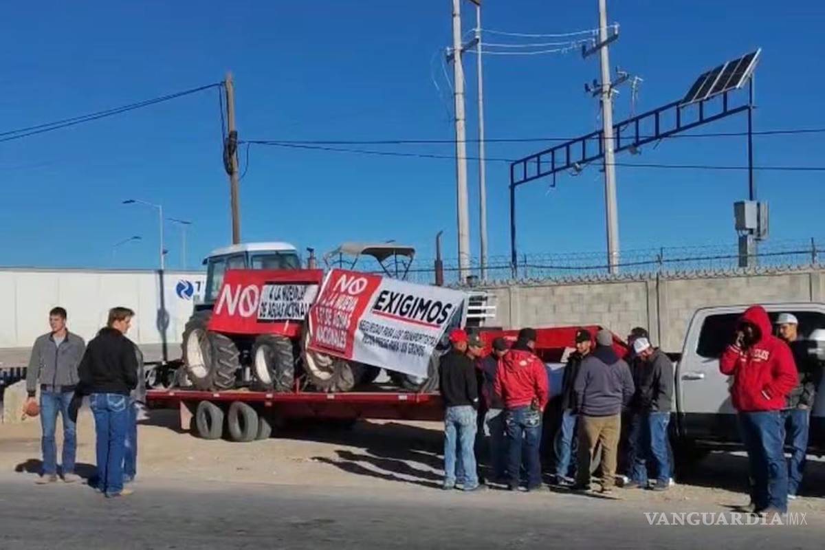Productores mantienen protestas en carreteras contra reforma a la Ley de Aguas Nacionales