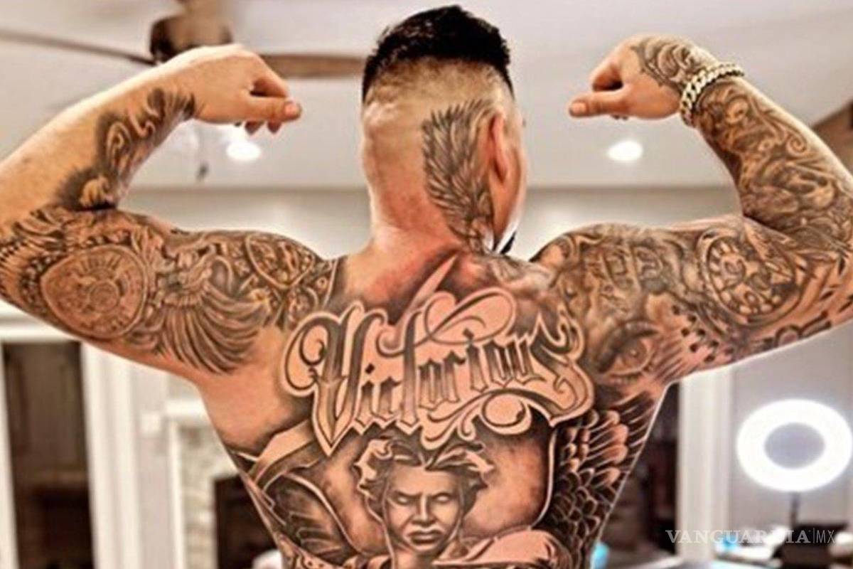 $!Pero no fue solo el impresionante trabajo artístico lo que impactó, también que este le cubre toda la espalda y sus glúteos.