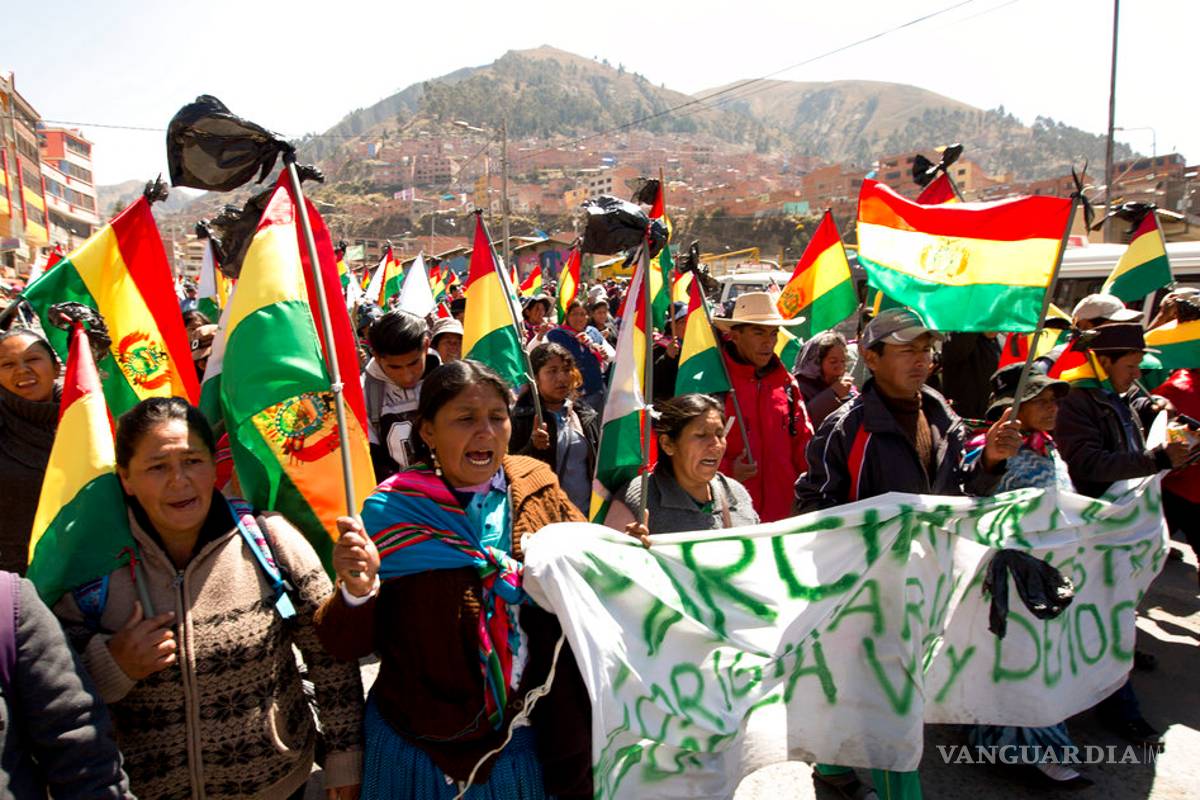 Cocaleros rebeldes marchan contra Morales en Bolivia
