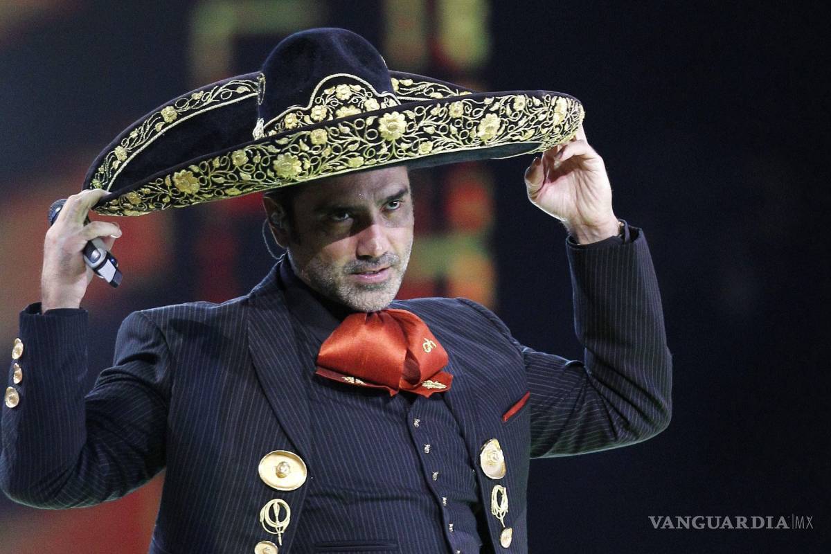 Famosos muestran solidaridad, tras sismo en la Ciudad de México