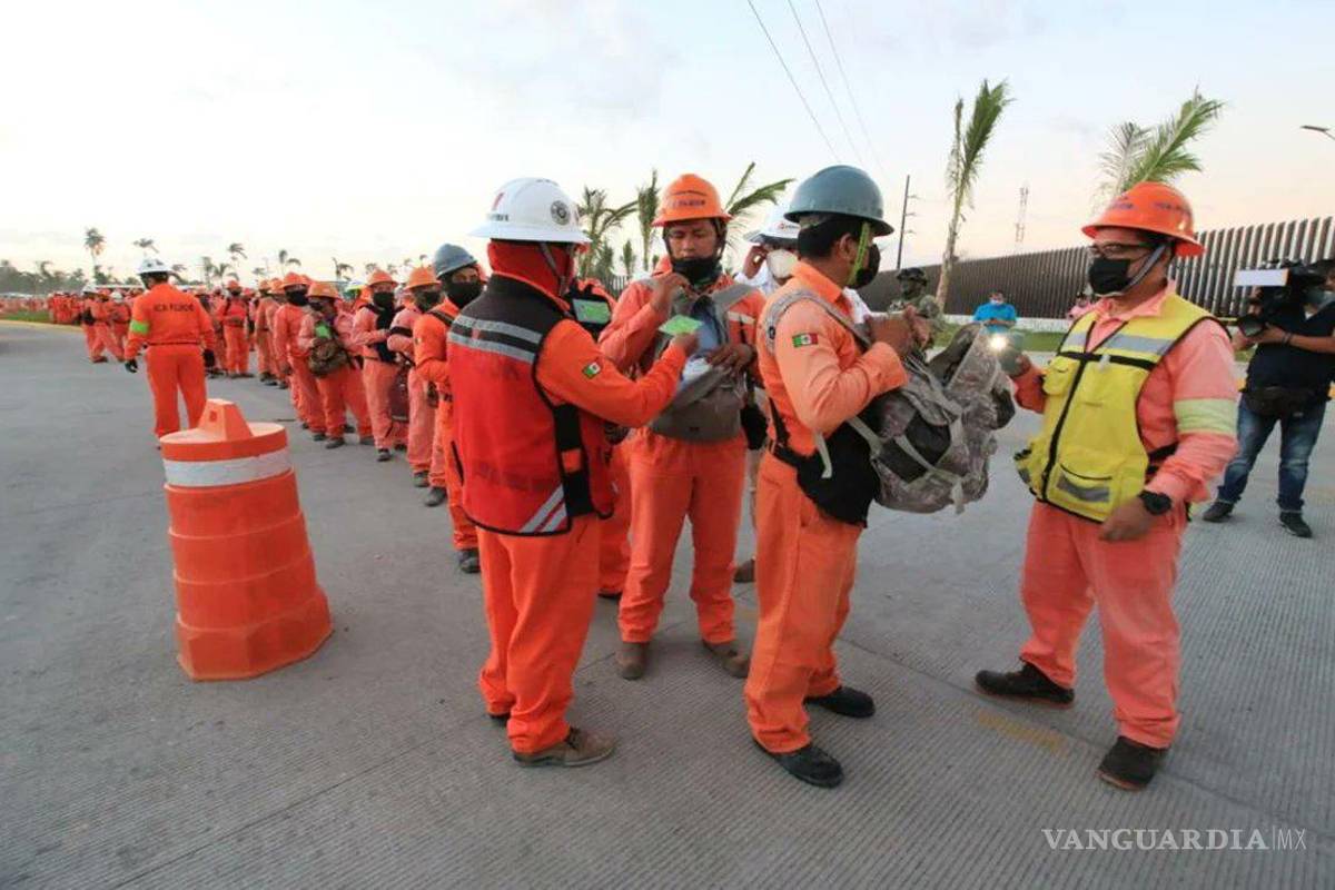 No dejarse manipular pide AMLO a trabajadores de Dos Bocas