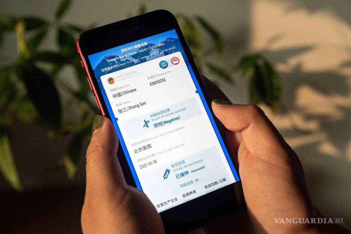 China lanza "pasaporte sanitario" contra el Covid-19; EU y UE evalúan introducir la medida