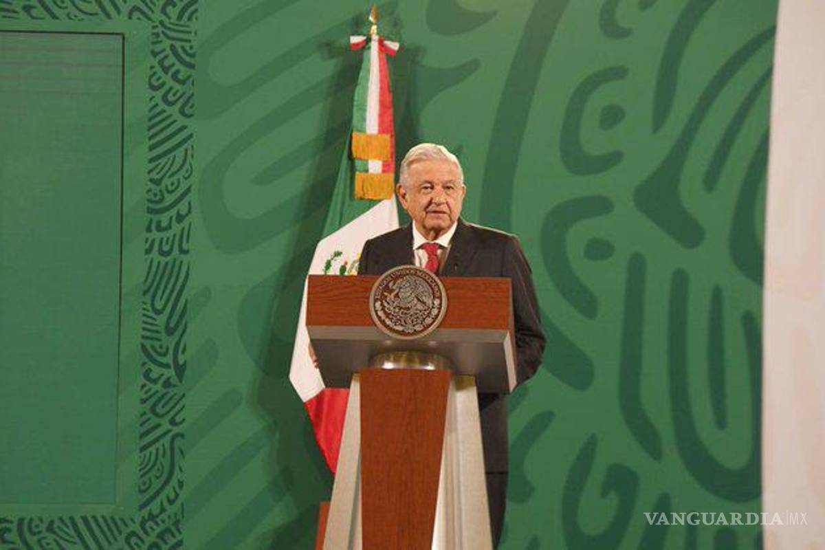 AMLO pide a funcionarios que se ‘moderen’ con sus sueldos, ‘cobran demasiado’