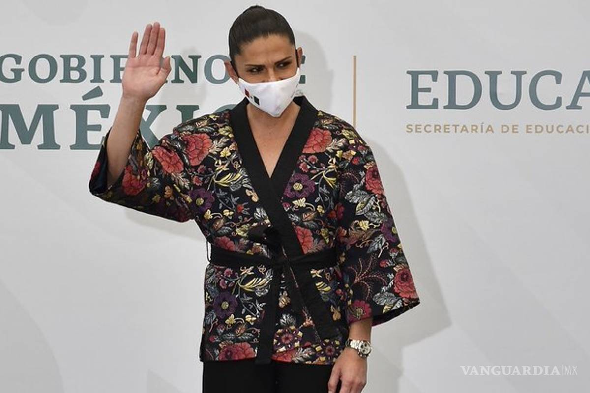 Ana Guevara molesta porque evidenciaron a jugadoras de softbol