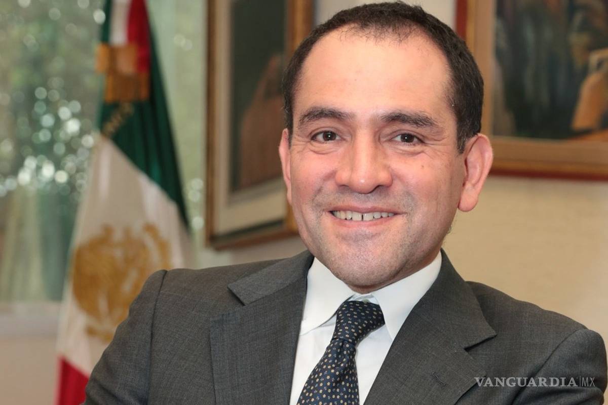 Prevé Arturo Herrera vacunar a 10 millones contra COVID-19 cada mes