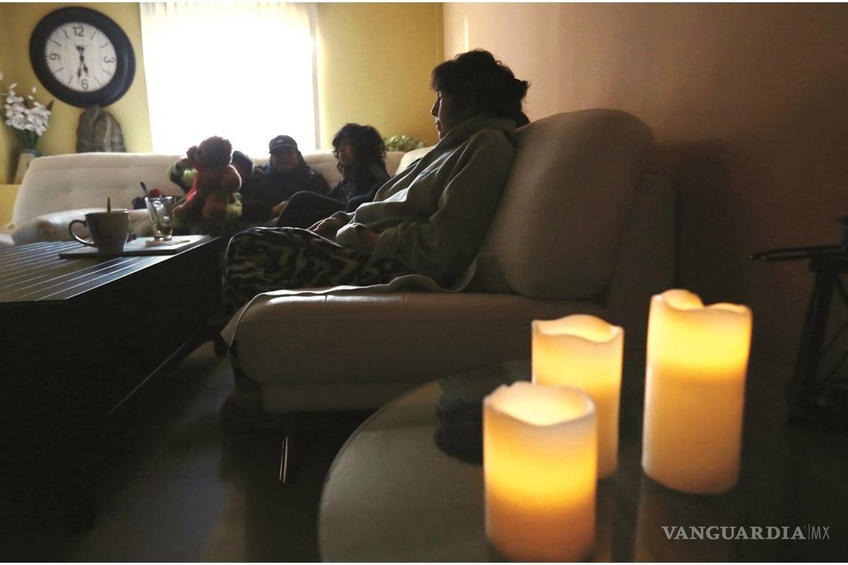 Dos días después del apagón, siguen 89 mil usuarios sin luz: CFE