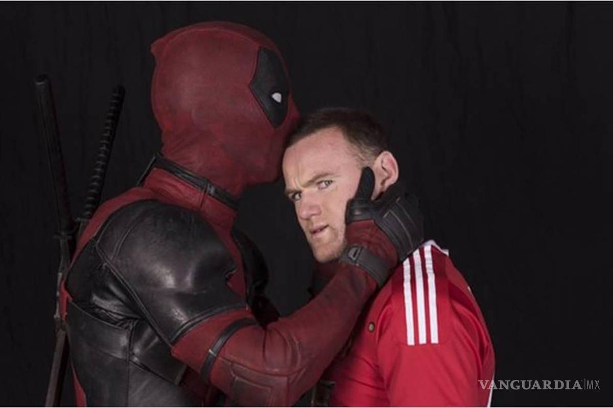 Deadpool "anota" con el ManU; festeja besando a Rooney