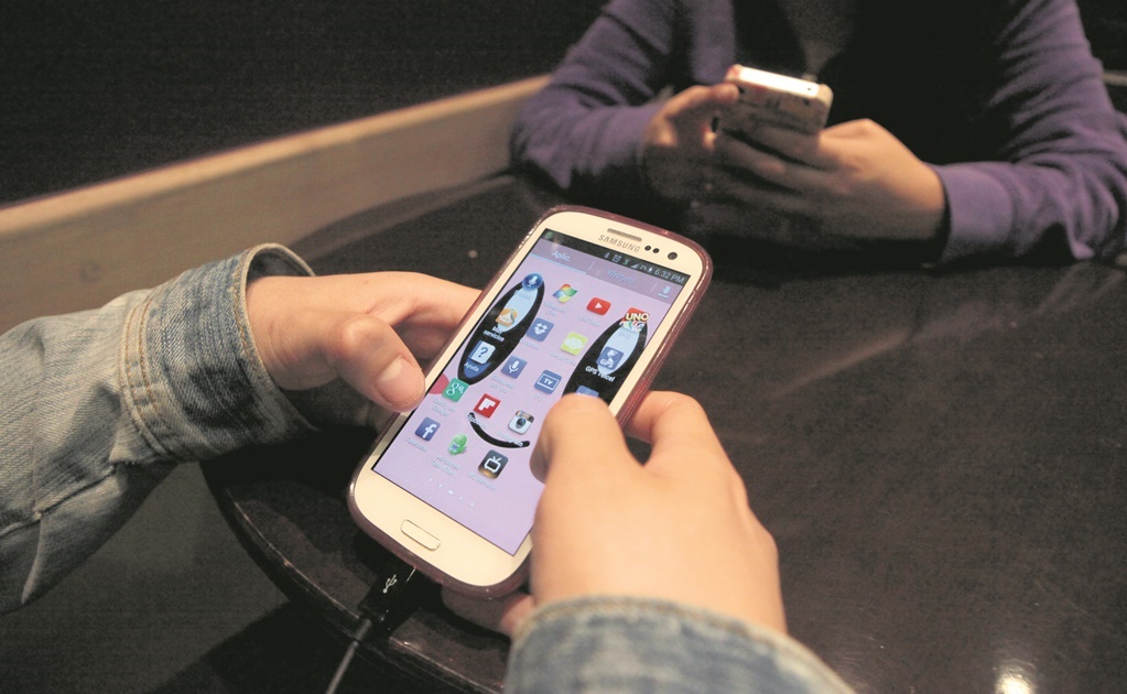 Otorga juez Gómez Fierro 24 suspensiones más contra padrón de celulares