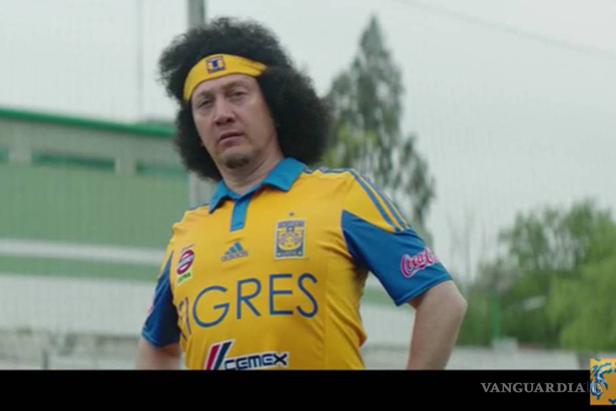 Rob Schneider protagoniza video de Tigres