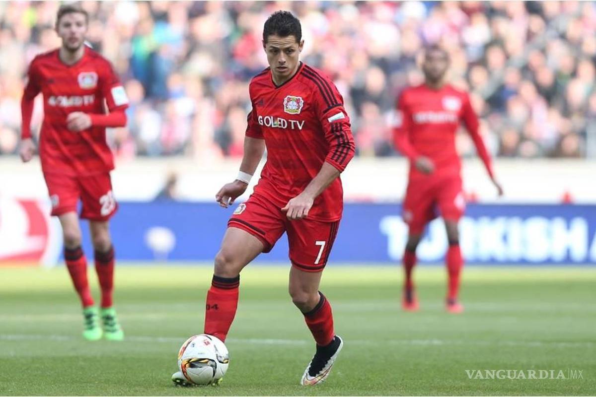 Bayer se impone al Stuttgart, &quot;Chicharito&quot; suma tres partidos sin anotar