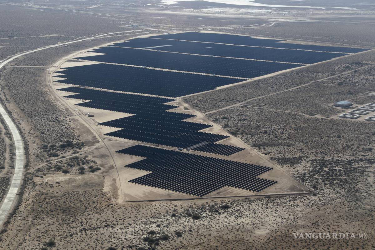 Obligado por la invasión rusa en Ucrania, México presenta “la mayor planta solar de Latinoamérica”