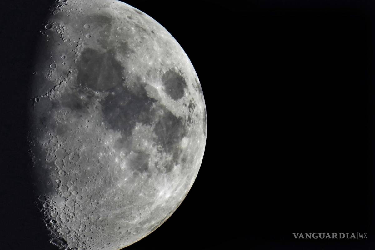 Tres toneladas de basura espacial se estrellará en la Luna el viernes