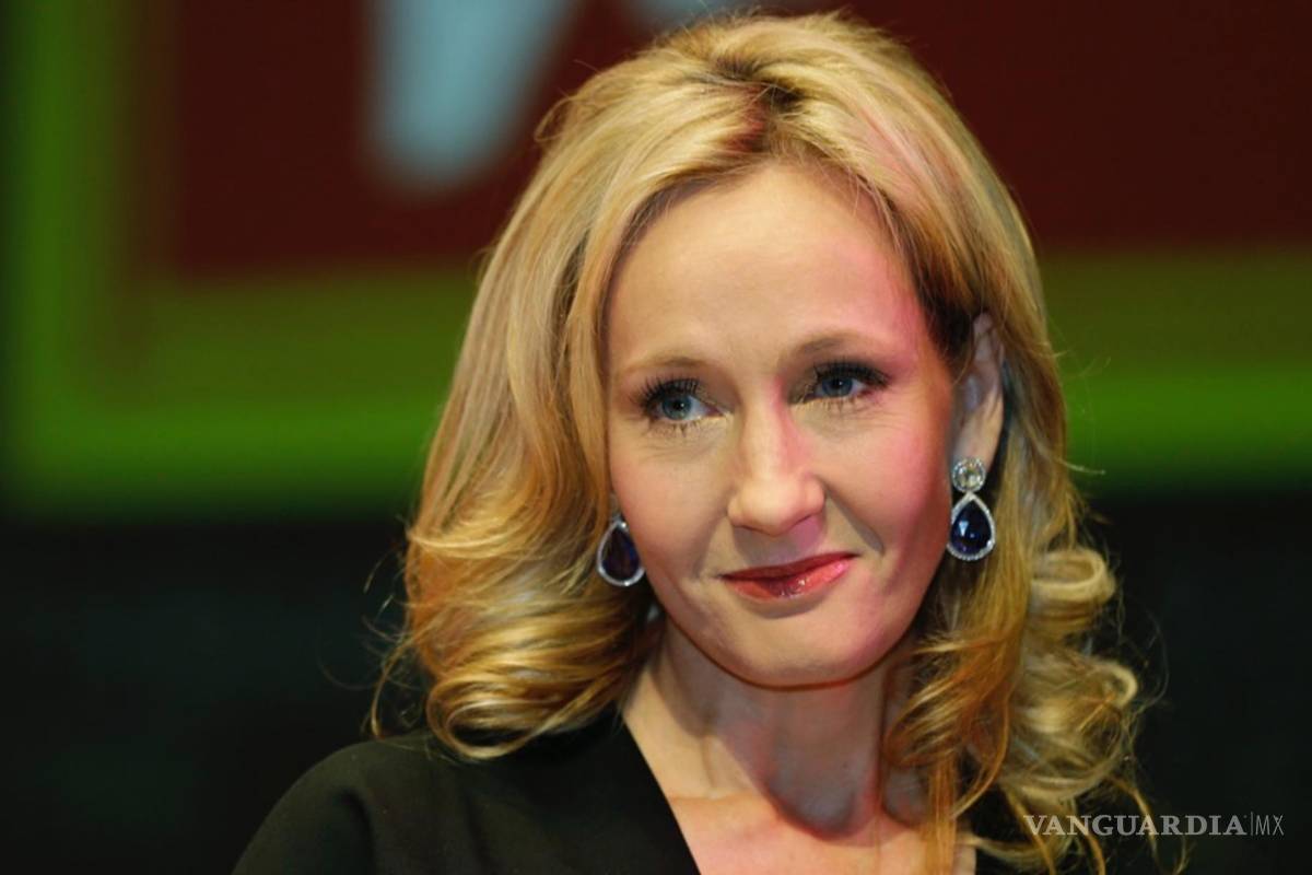 JK Rowling donará 1.21 mde para ayudar a niños ucranianos