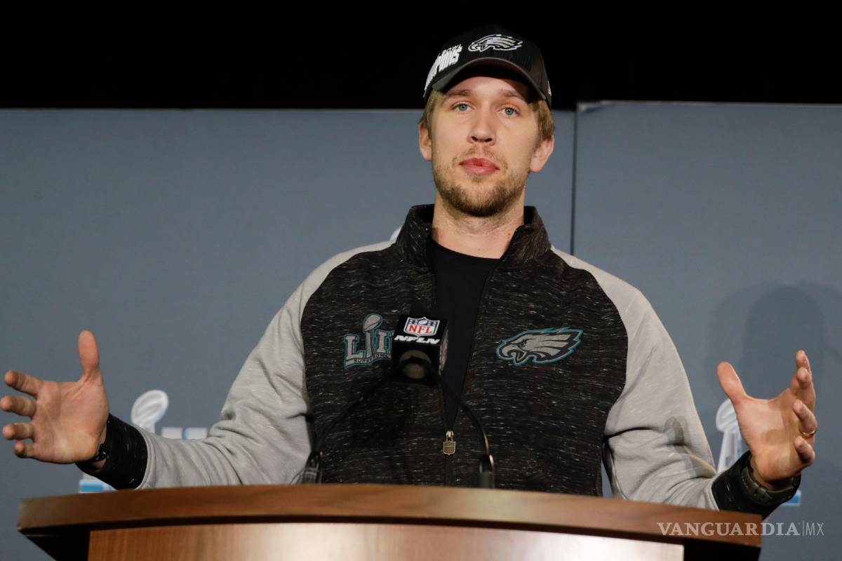 ¿Nick Foles compró a los Patriots? Google dice que sí