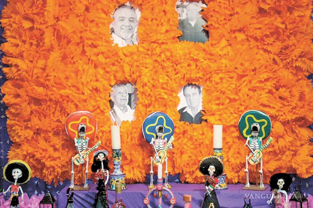 A Chespirito le dedican ofrenda en Paraguay