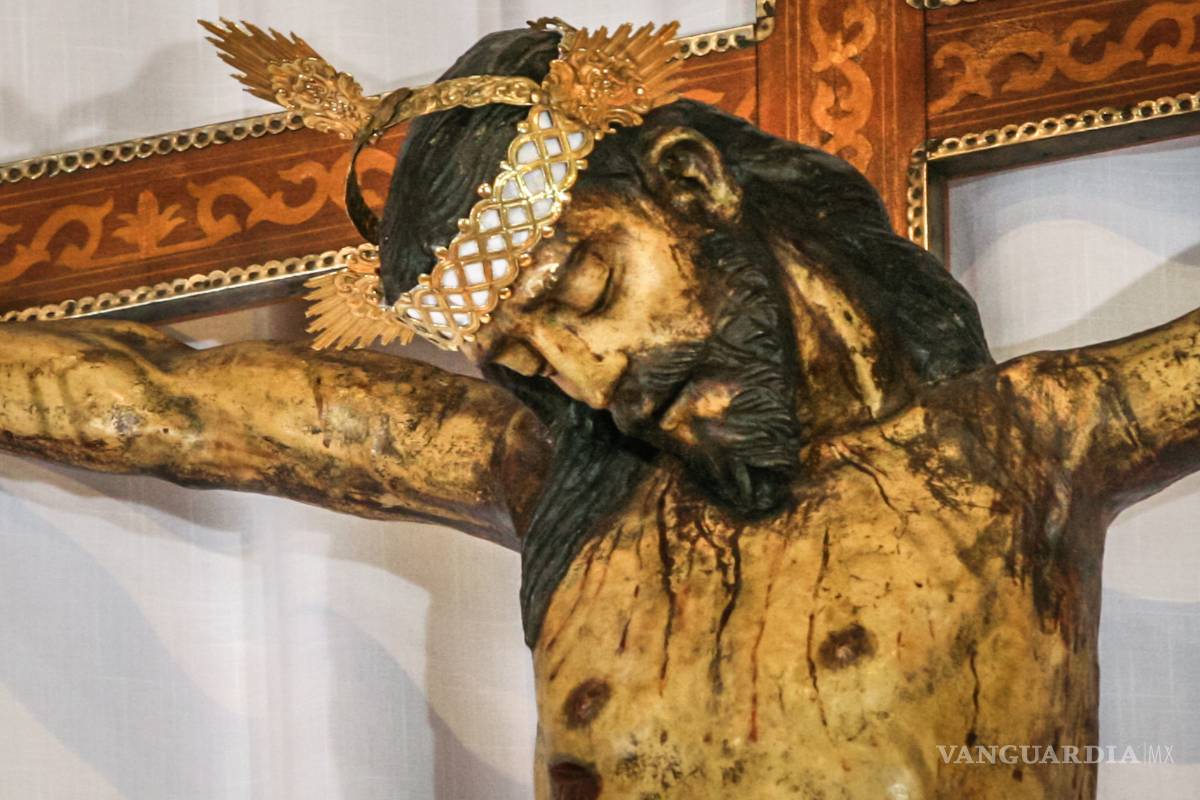 Revelan video donde Santo Cristo 'abre los ojos'