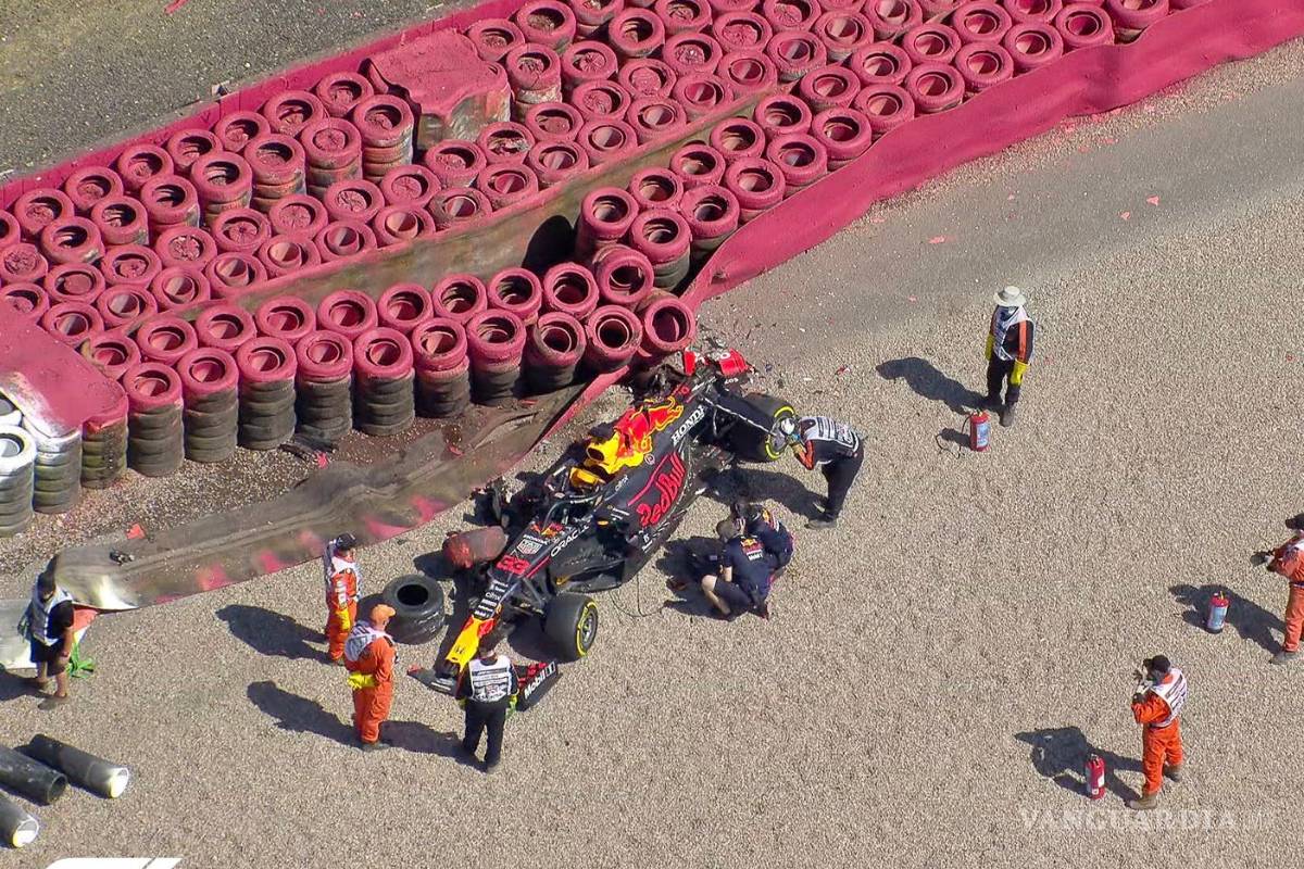Verstappen tiene fuerte accidente en el GP de Gran Bretaña y abandona la carrera