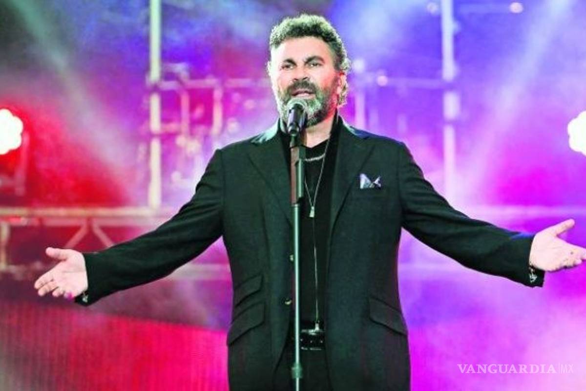 Mijares: muestran al cantante en Bellas Artes