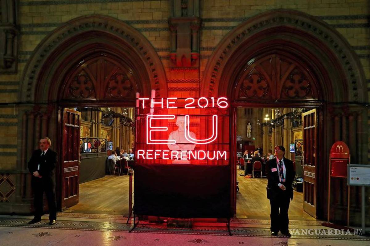 Reino Unido vota por salir de la Unión Europea y los mercados se desploman