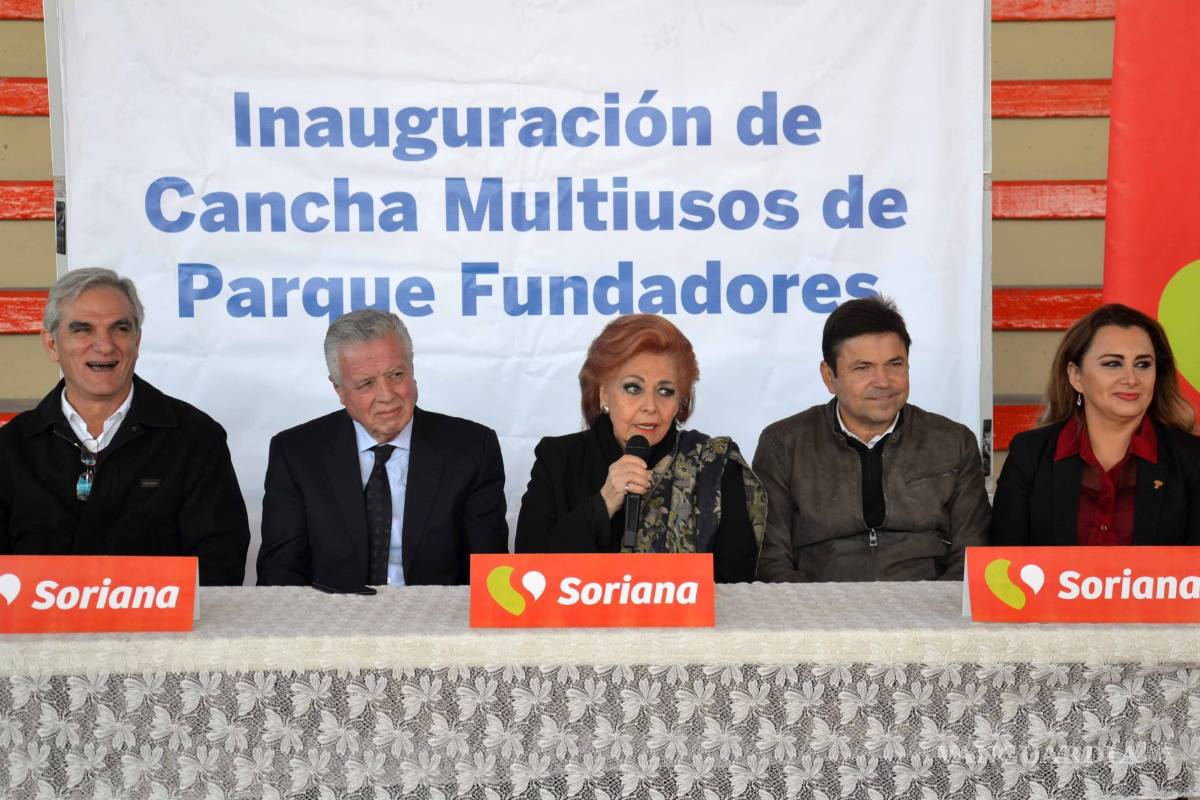 Entregan duela sintética para el parque Fundadores de Torreón