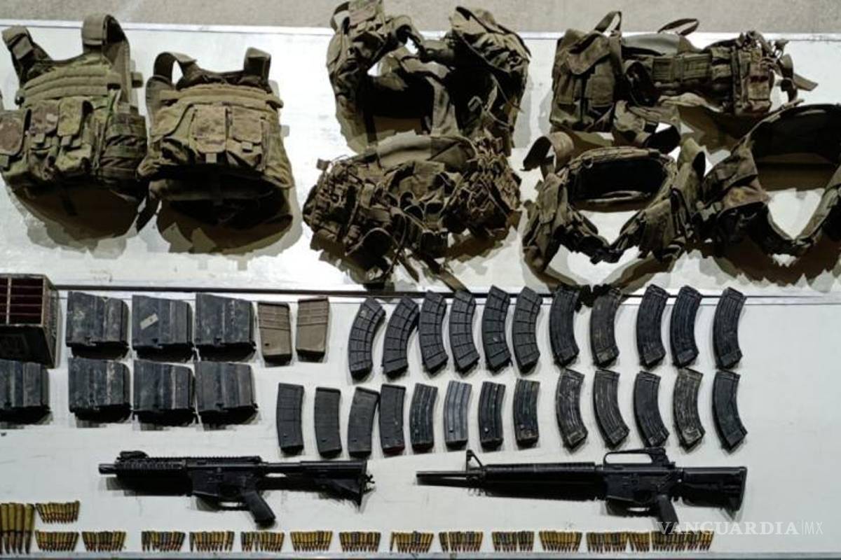 $!Equipo táctico y un arsenal es asegurado en Bustamante, Nuevo León