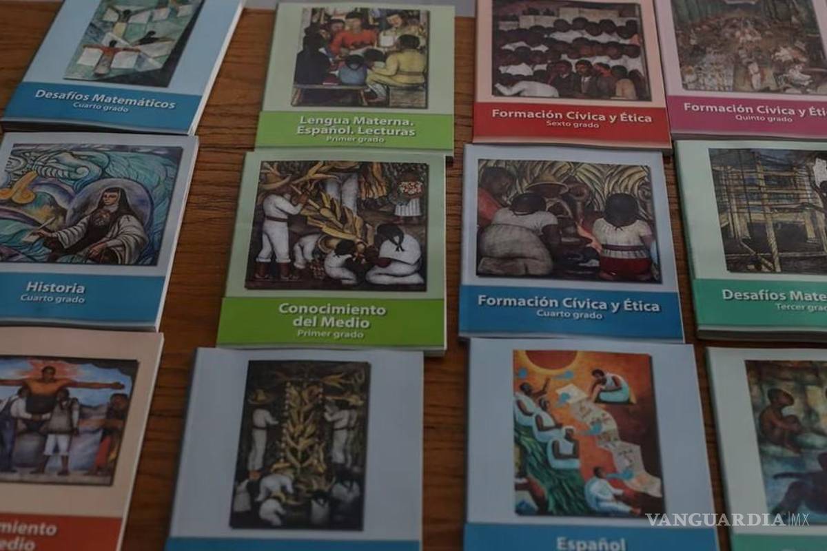 Padres de Familia arrecian su campaña contra los libros de texto gratuitos de la SEP