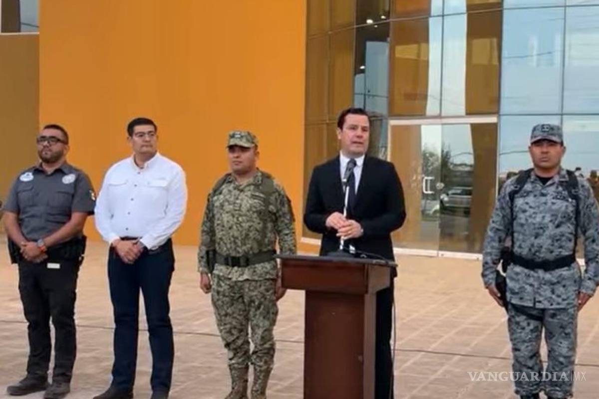 $!El fiscal Federico Fernández Montañez dio una conferencia de prensa en Piedras Negras para dar a conocer el saldo de estos dos incidentes.