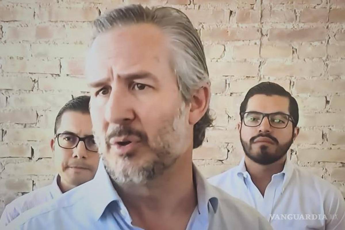 $!El secretario de Educación, Emmanuel Garza, dio su apoyo a los deudos del niño.