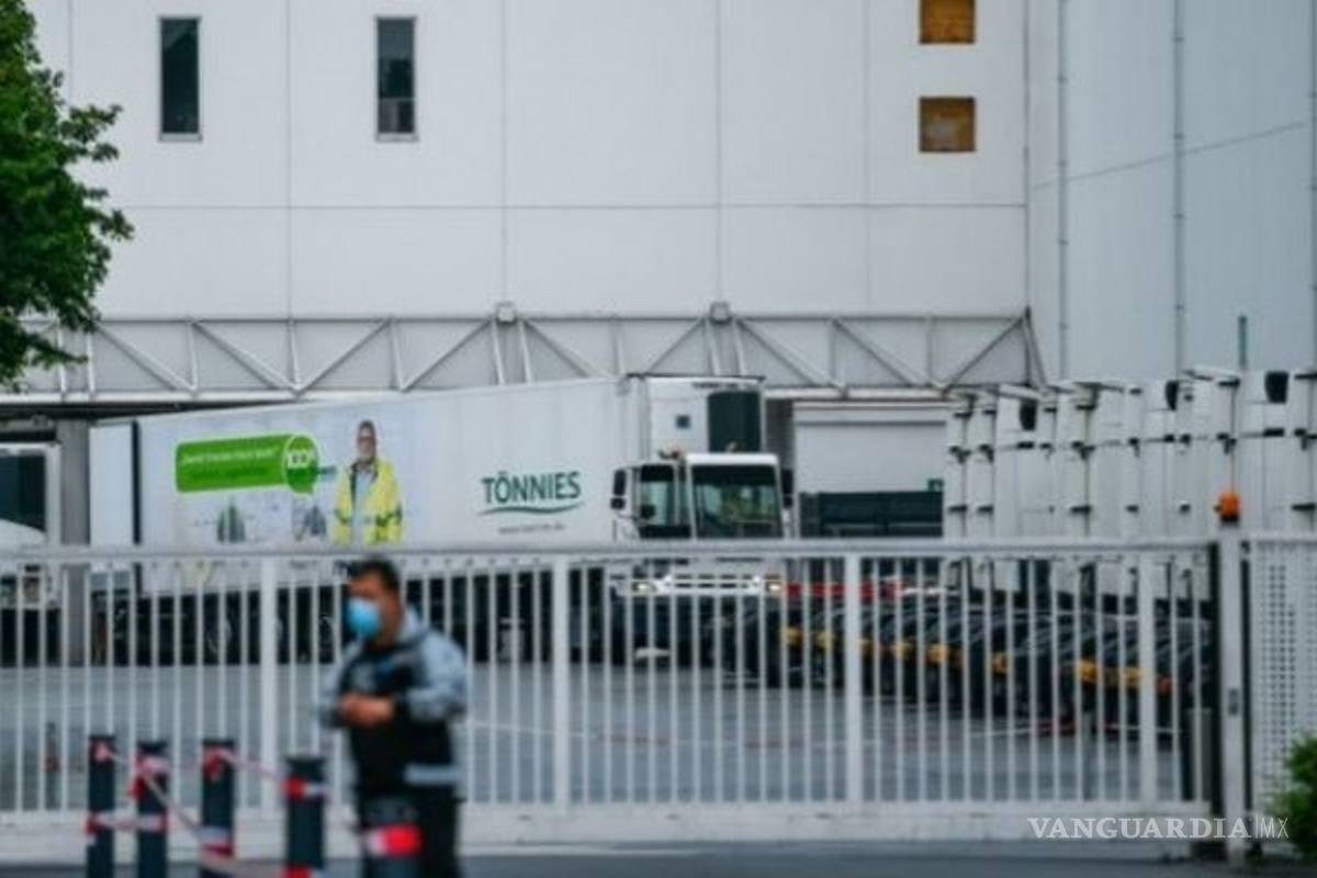 El brote de COVID-19 en un matadero alemán que obligó a poner a miles en cuarentena