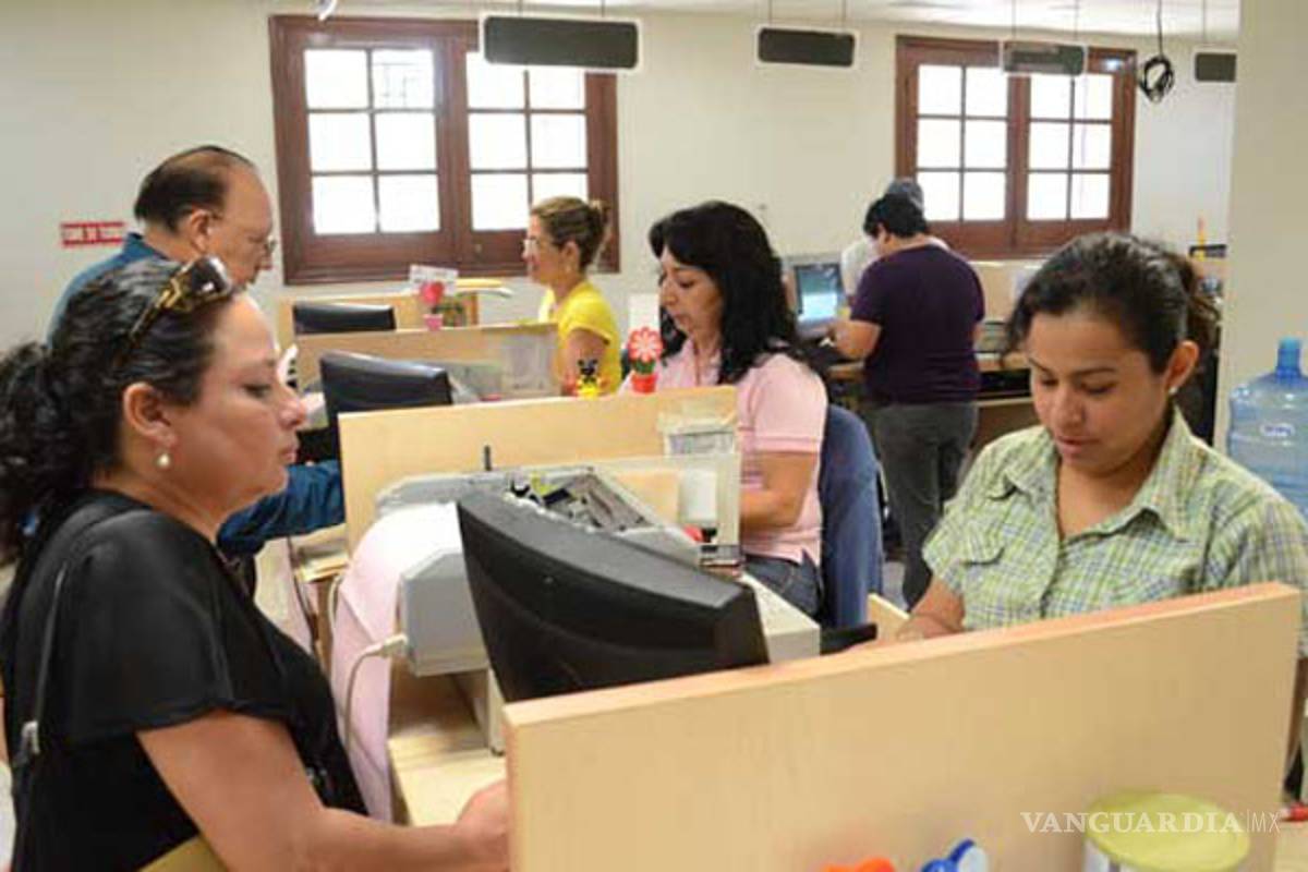 Eliminados, los seguros de gastos médicos a burócratas