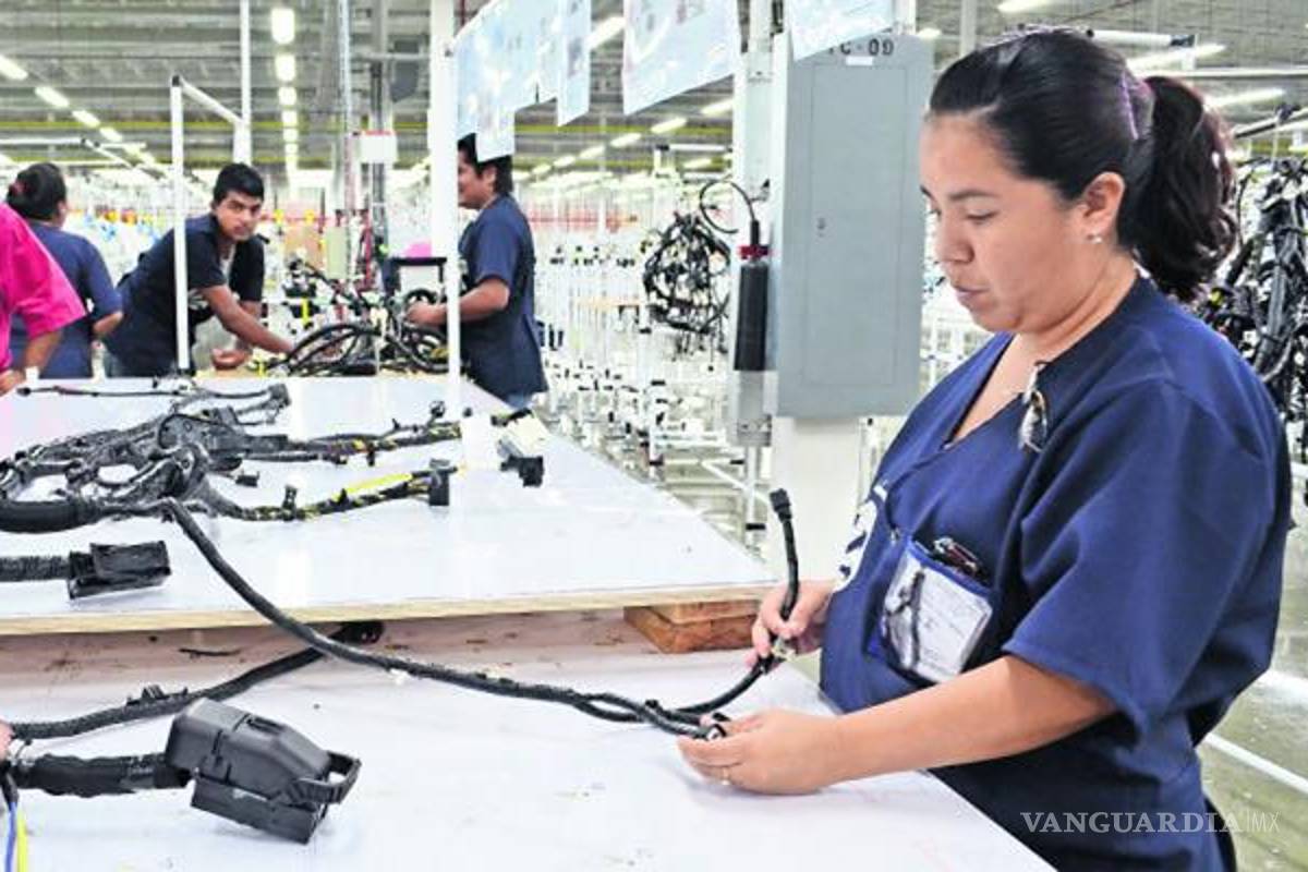 Se reduce la pobreza laboral; ingreso por persona se incrementó en 3.3% real