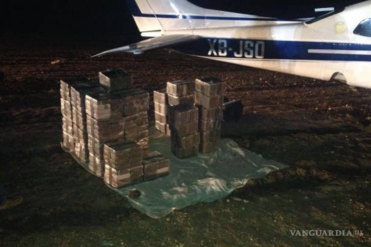 $!Aseguran avioneta cargada de cocaína en Guanajuato