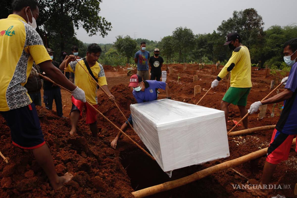 Se estabilizan contagios y muertes en el mundo según informe de la OMS