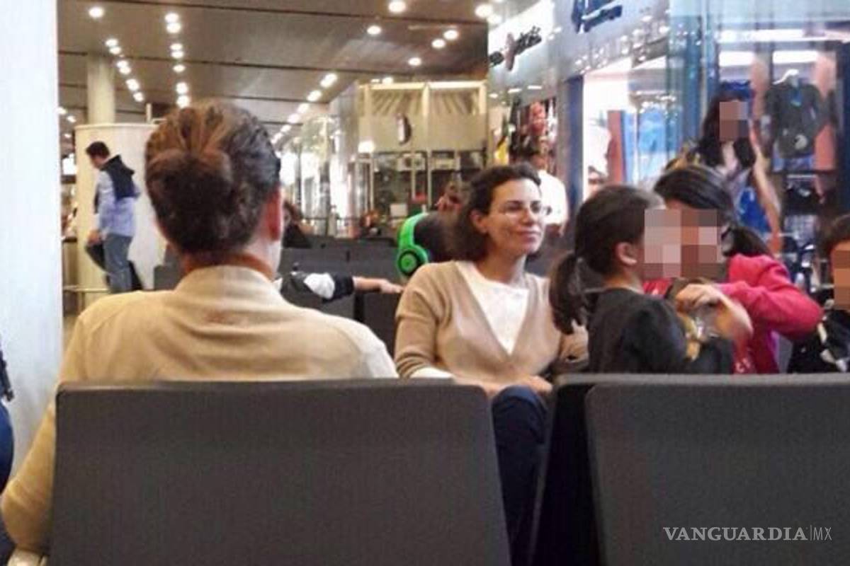 Karime Macías, la esposa de Duarte, es captada en aeropuerto; estaría viajando a Londres