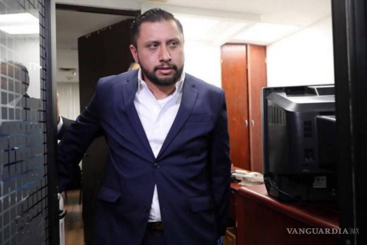 Diputado suplente con orden de aprehensión abandona San Lázaro, sin fuero pero con amparo