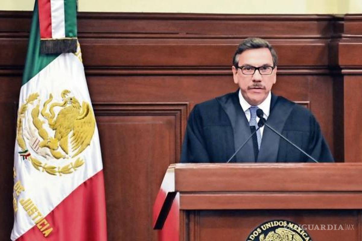 Admite ministro Laynez impugnación de AMLO por Ley de Remuneraciones