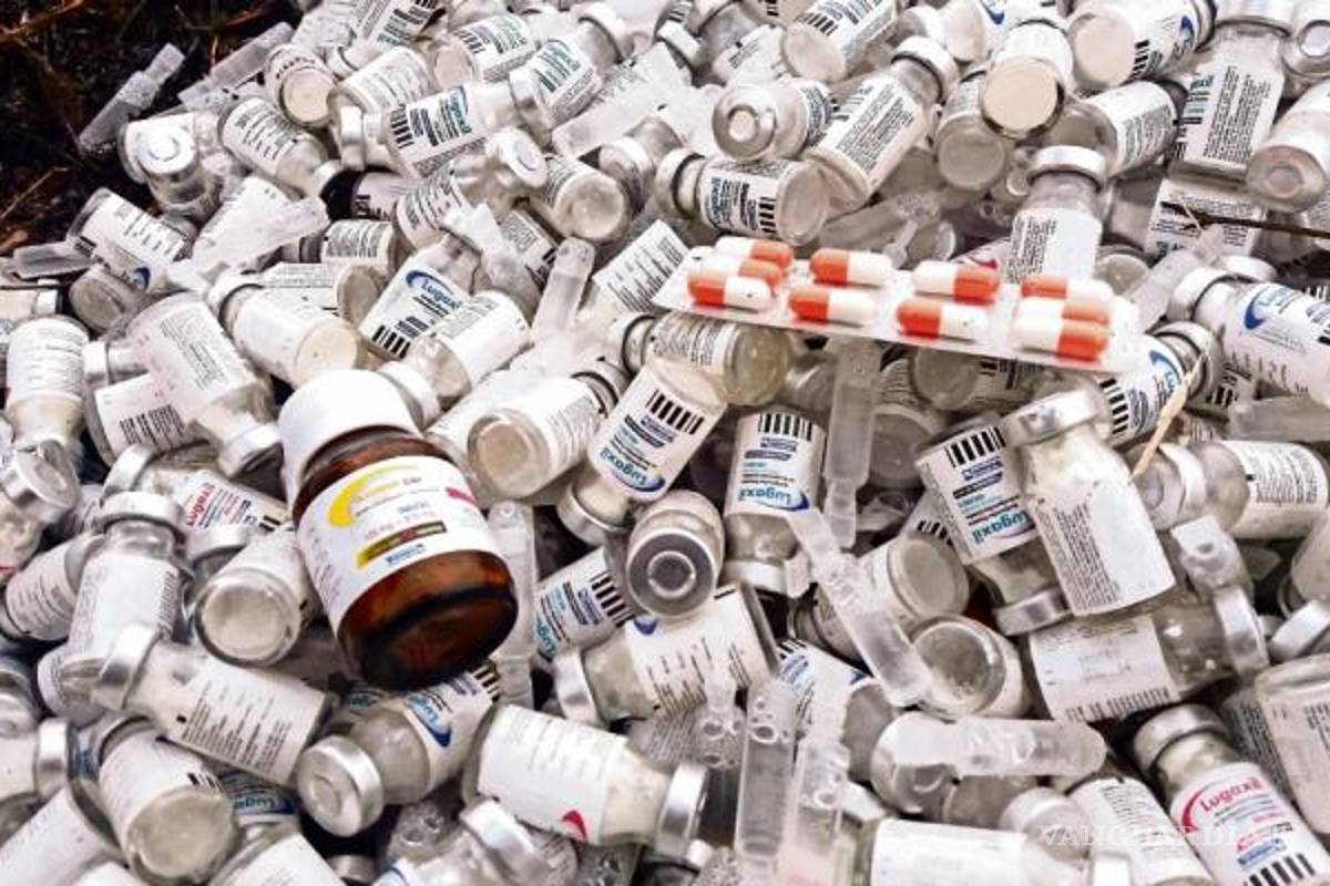 Tianguis ilegal... el mercado negro de medicinas amenaza la salud en México