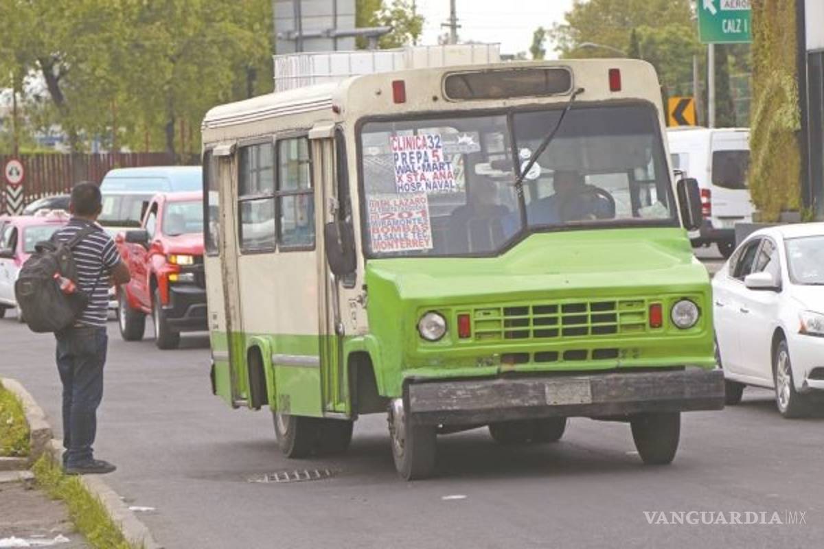 IMSS incorpora a choferes de microbuses en la Ciudad de México