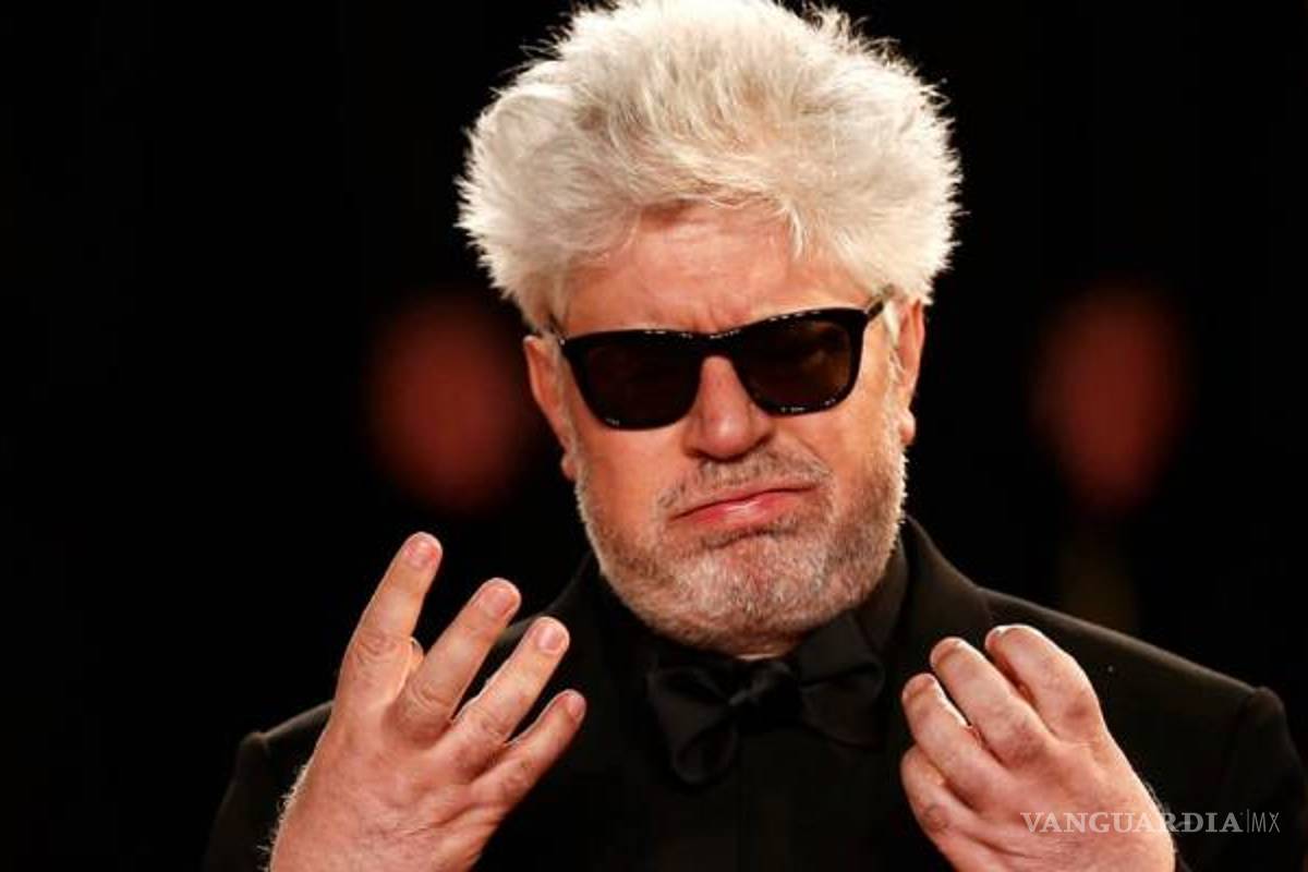 Almodóvar responde preguntas sobre Panamá Papers