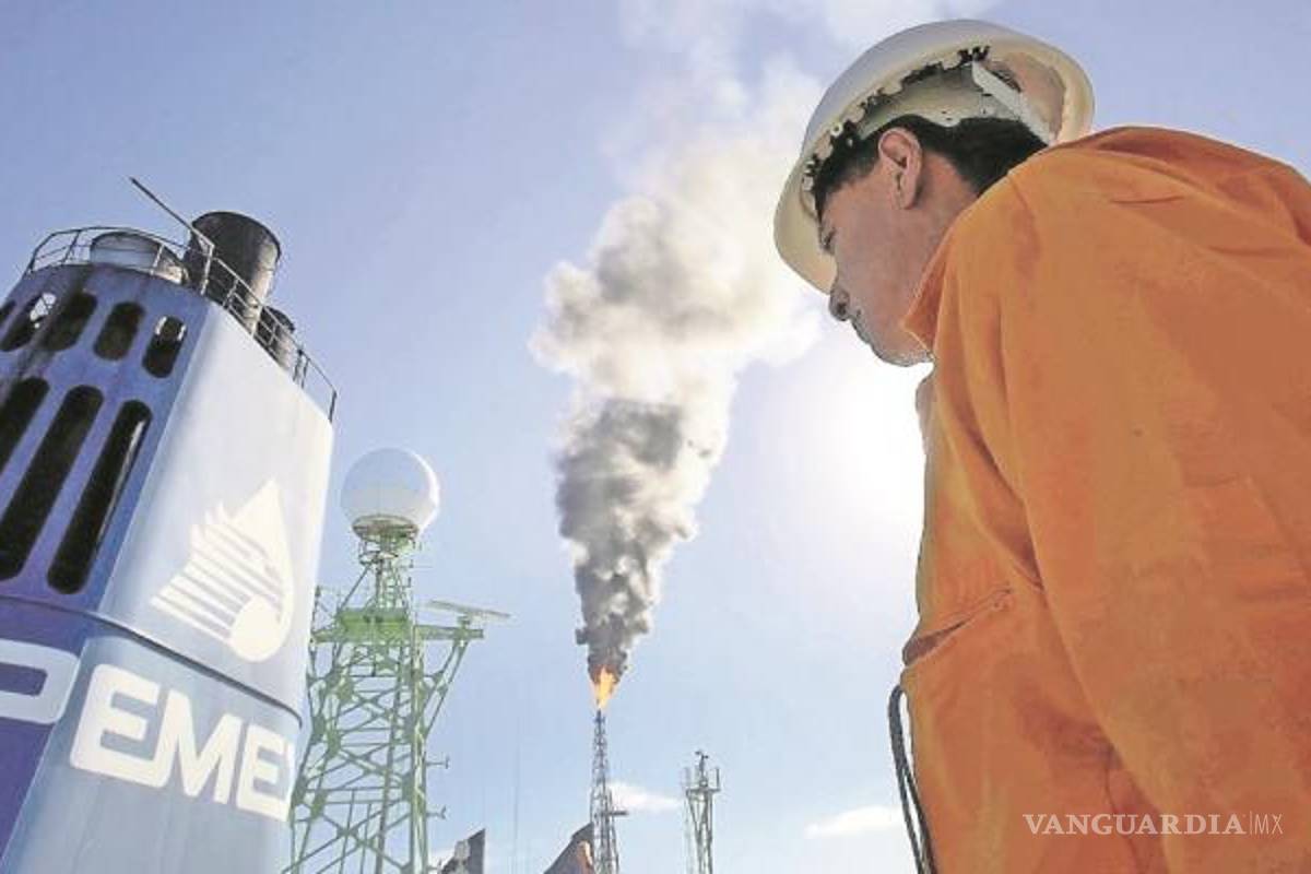 Vamos a revisar el huachicoleo de crudo: AMLO