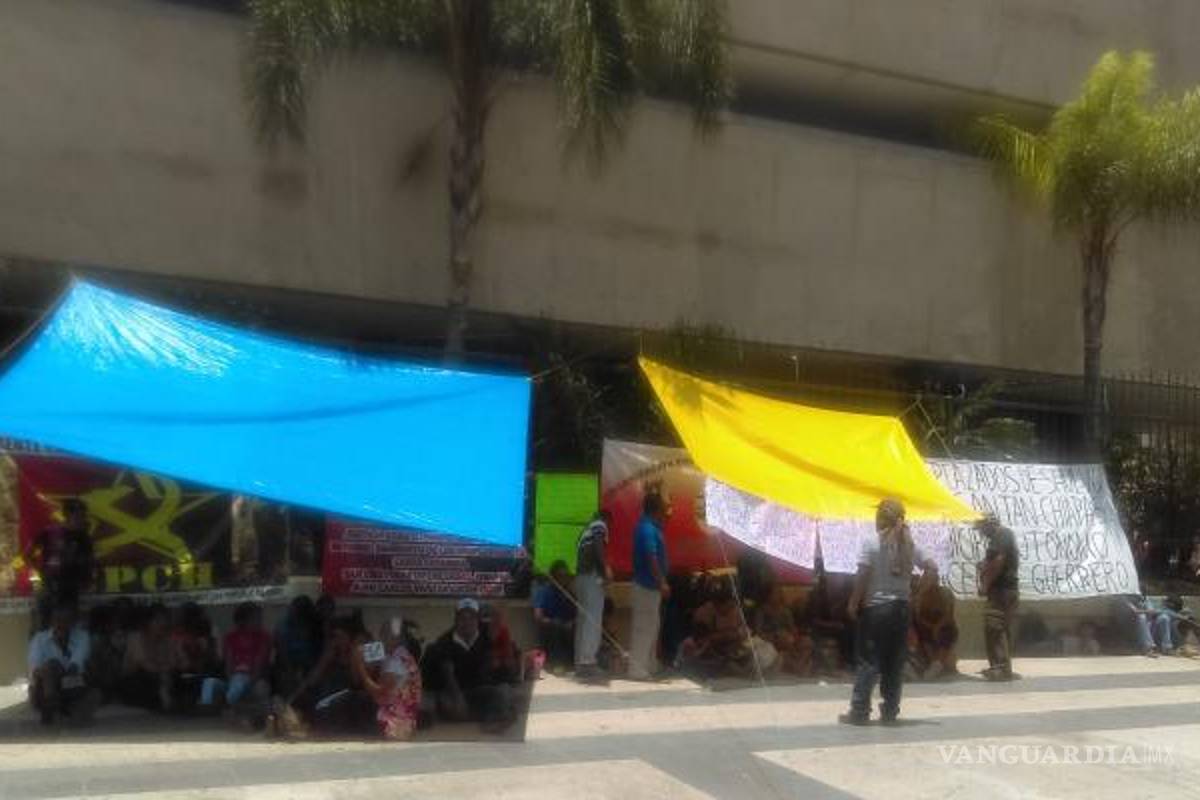 Indígenas desplazados realizan plantón en Chiapas