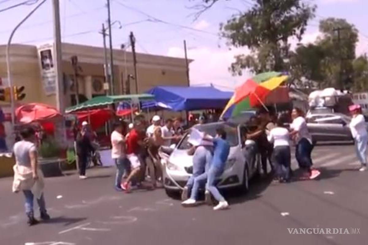 Detienen a conductor que atropelló a manifestantes en Ermita Iztapalapa