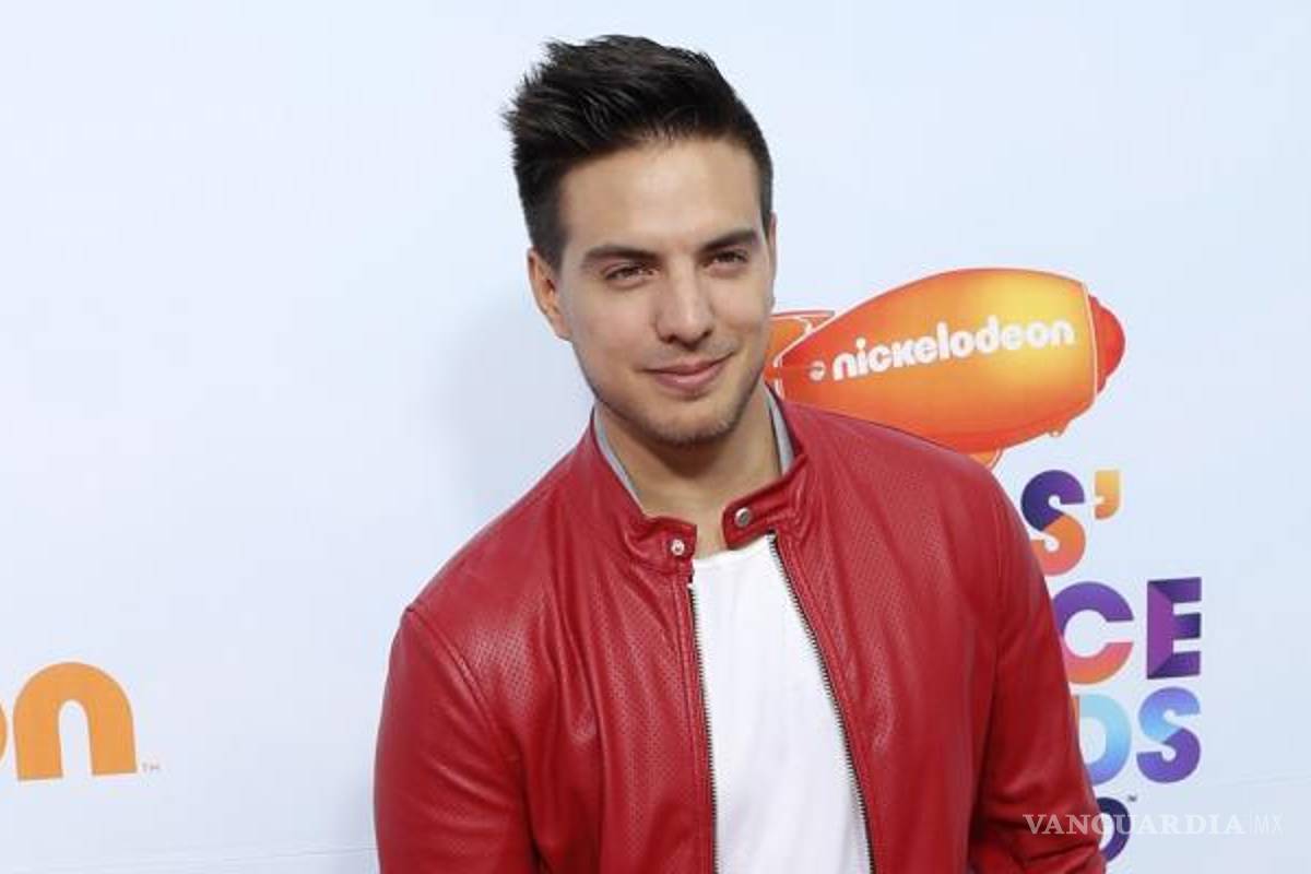 Vadhir Derbez debuta como conductor en 'reality show'