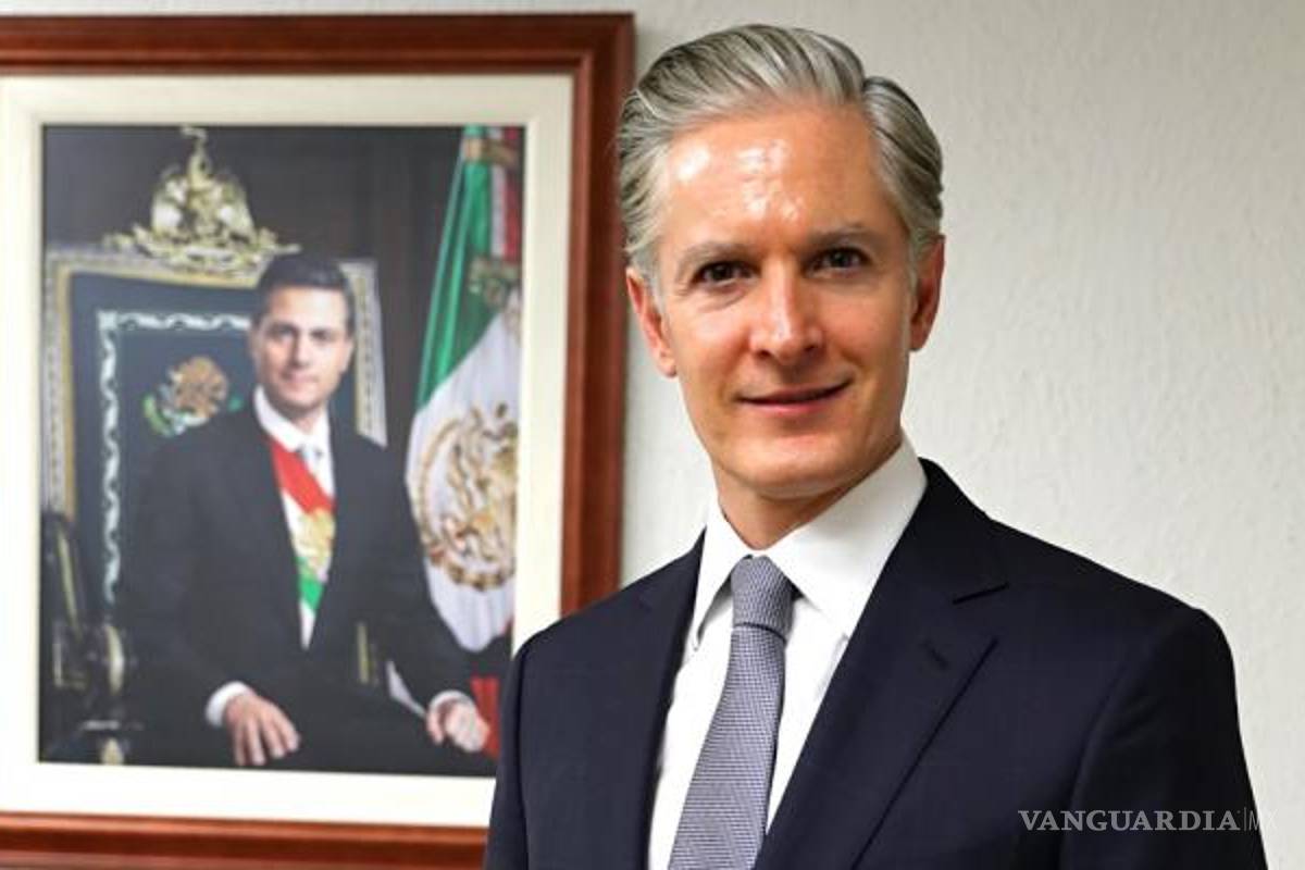 Alfredo del Mazo pide licencia para buscar candidatura del PRI al Edomex