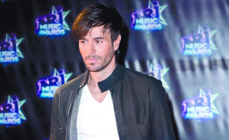 Enrique Iglesias: El ‘playback’ que llamó la atención