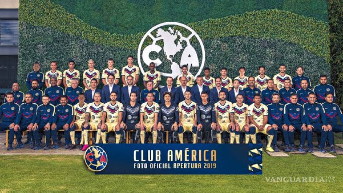 El impresionante Photoshop para colcoar a Giovani dos Santos en la foto oficial del América