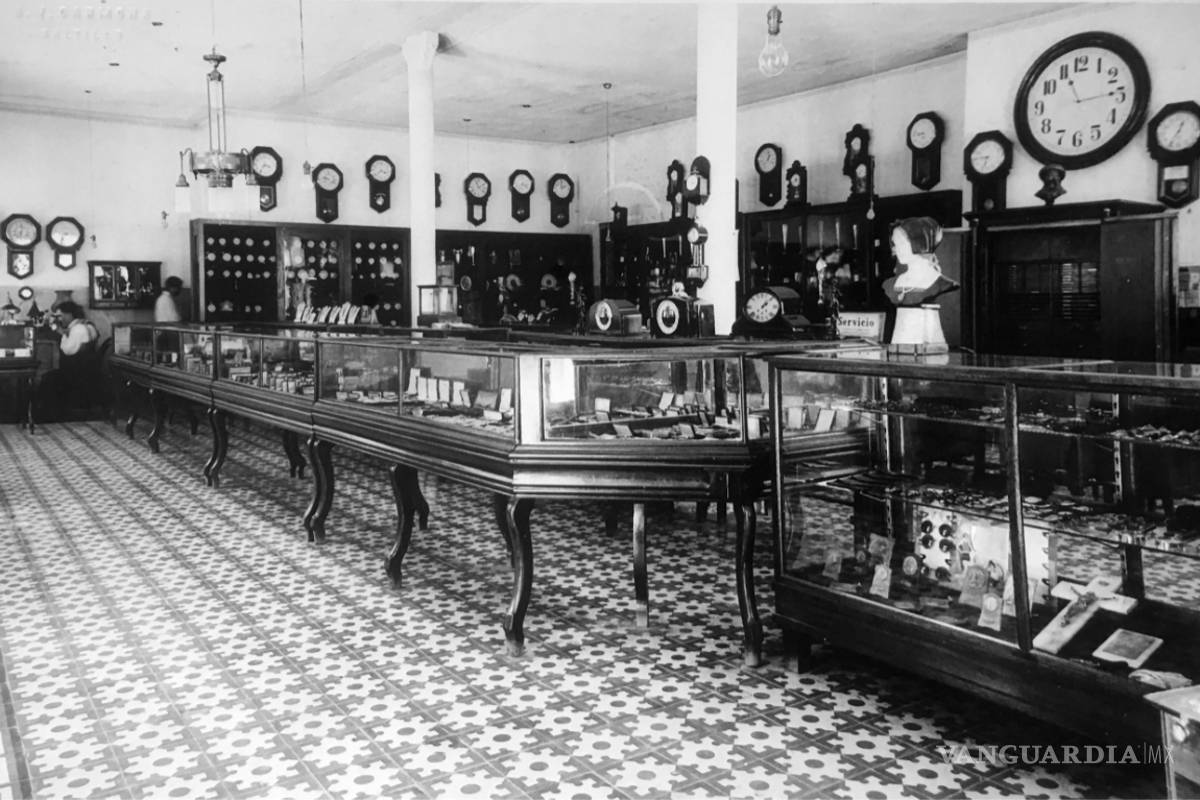 Relatos y retratos de Saltillo antiguo: Negocios de Antaño, la Relojería Suiza